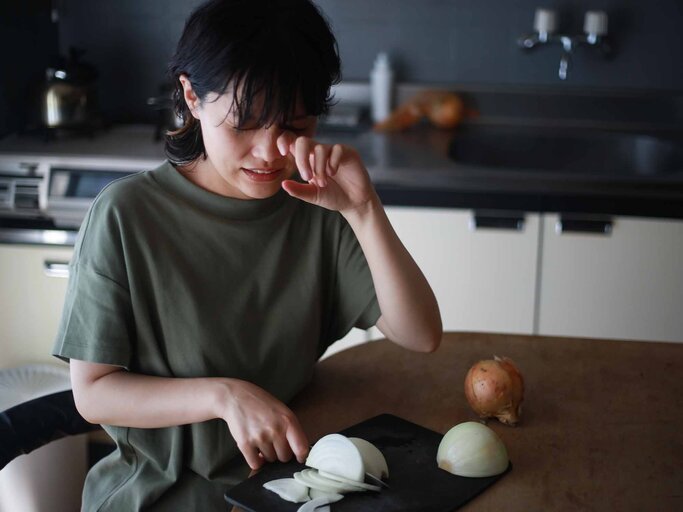 Zwiebel Schneiden Ohne Tränen: Mit Diesen Tricks Klappt's